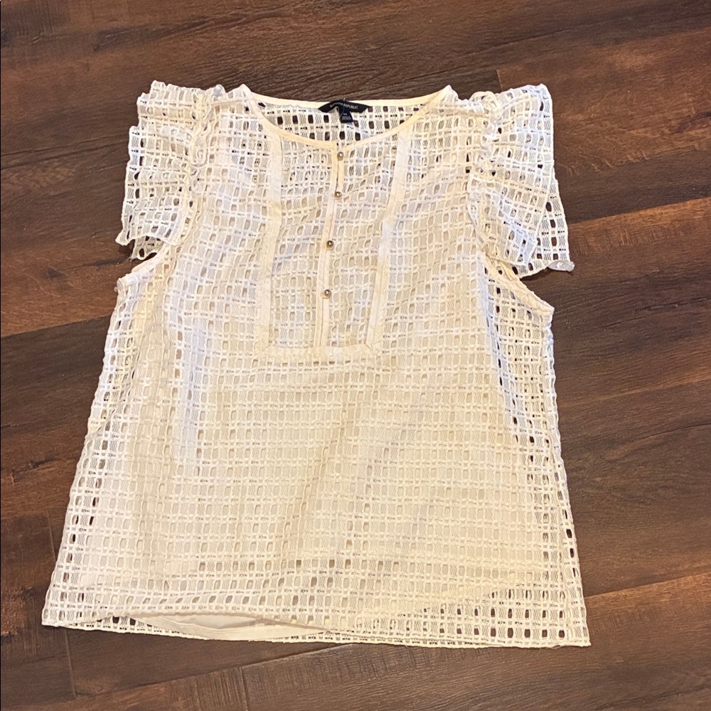 NEW BANANA REPUBLIC Elegant Cream Lace Women's Top BLOUSE EYELET CROCHET SZ MED - Picture 9 of 17